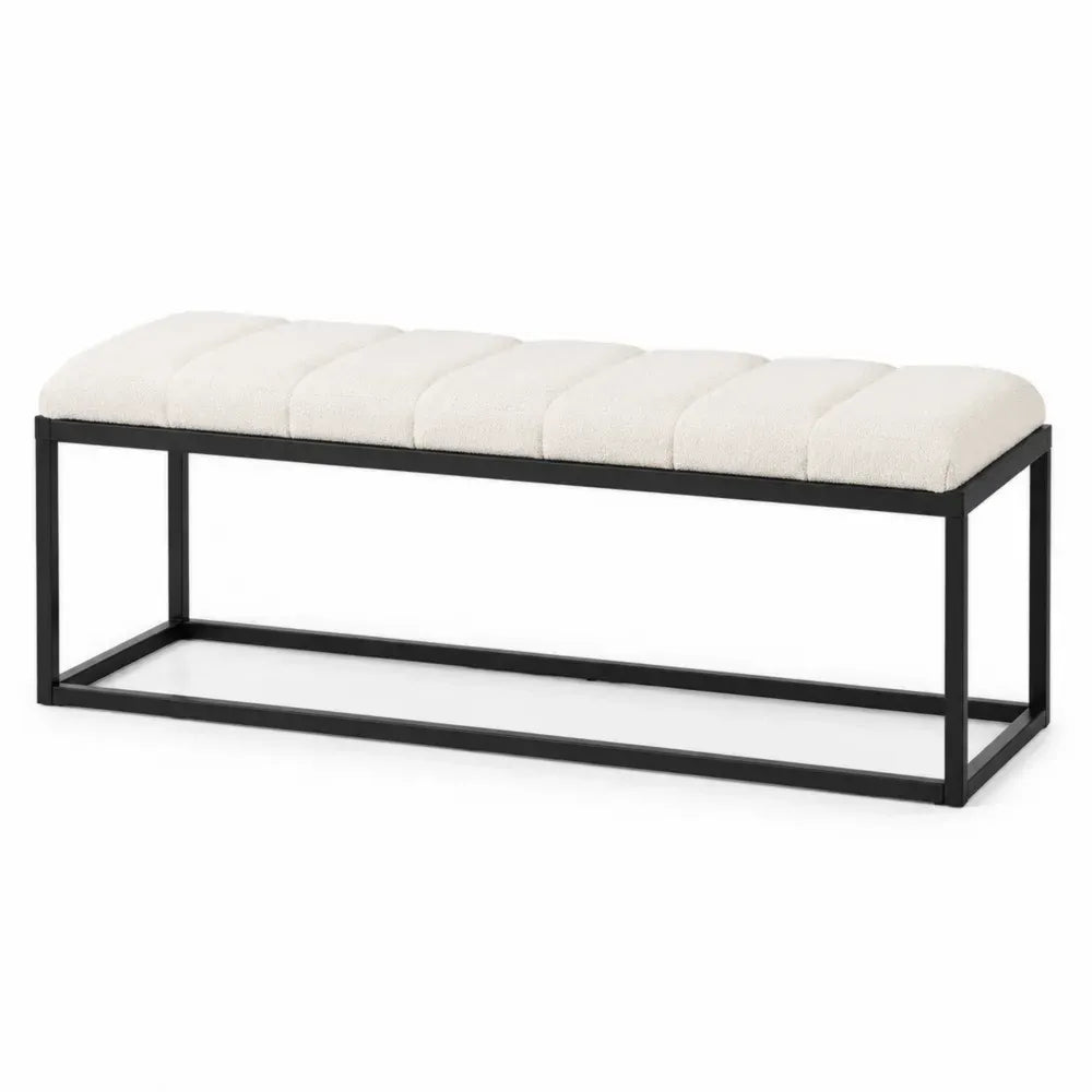 Banco rectangular tapizado en poliéster bouclé blanco roto con estructura de acero negro 120 x 40 x 45 cm